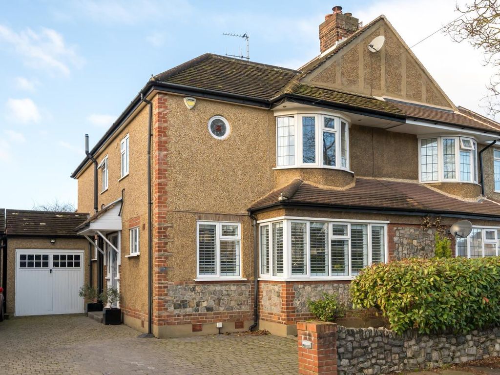 Oak Tree Drive, London N20  