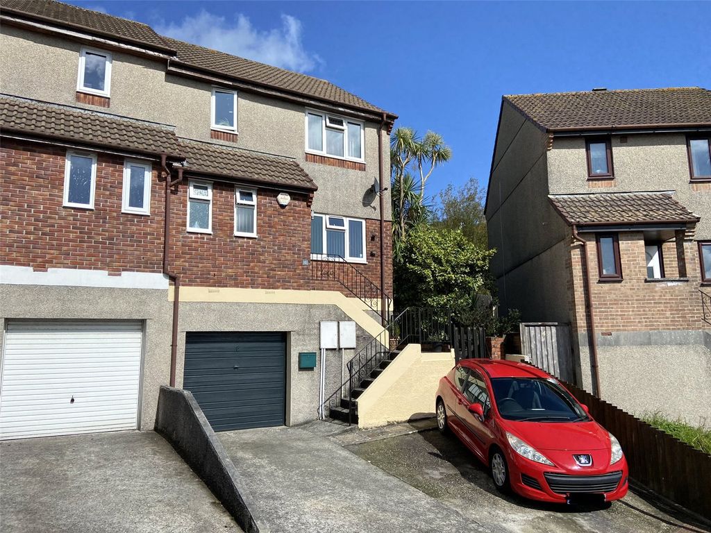 3 bed end terrace house for sale in Holywell Road, Liskeard, Cornwall