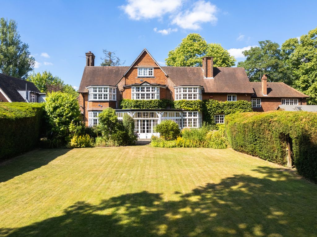 7 bed detached house for sale in Rockshaw Road, Redhill RH1, £1,450,000