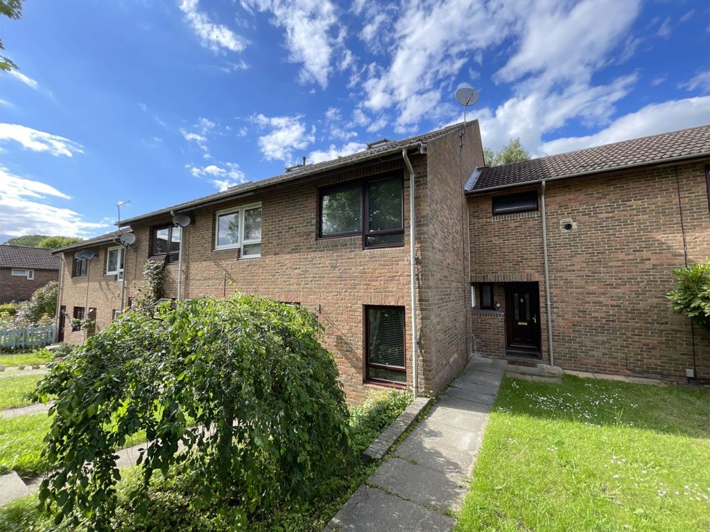 4 bed terraced house for sale in Hillberry, Bracknell RG12 Zoopla
