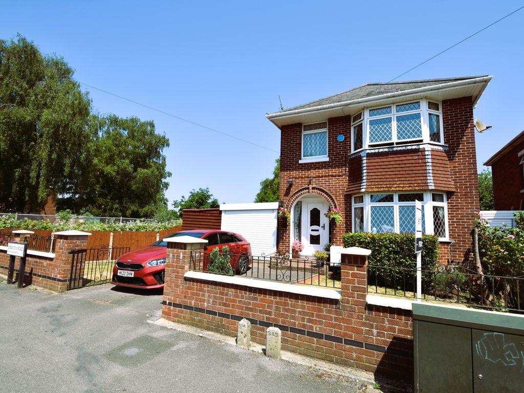 3 bed detached house for sale in Stanton Road, Southampton SO15 Zoopla