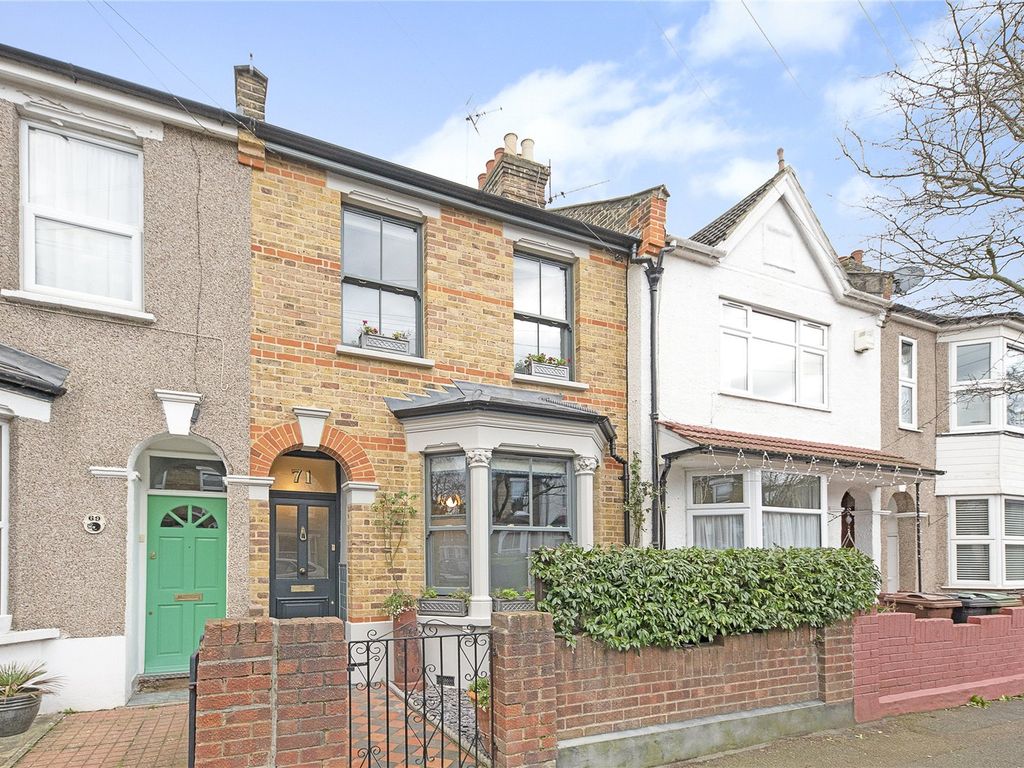 4 bed terraced house for sale in Chester Road, London E17, £850,000