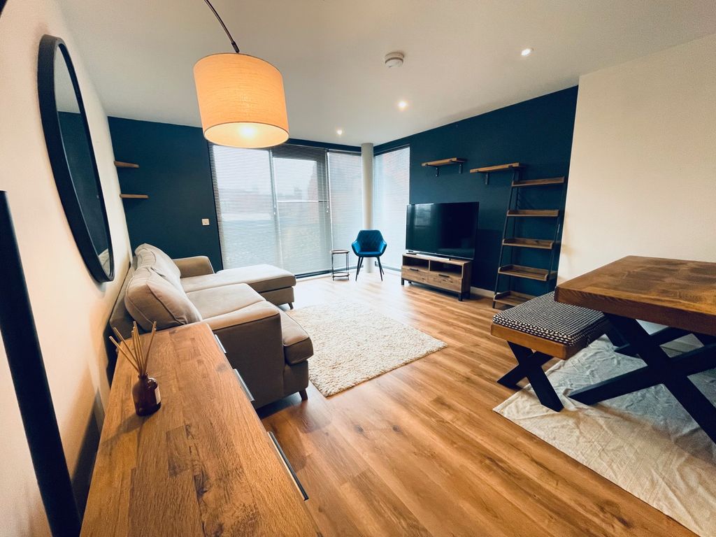 2 bed flat to rent in Cornhill, Liverpool L1, £900 pcm Zoopla