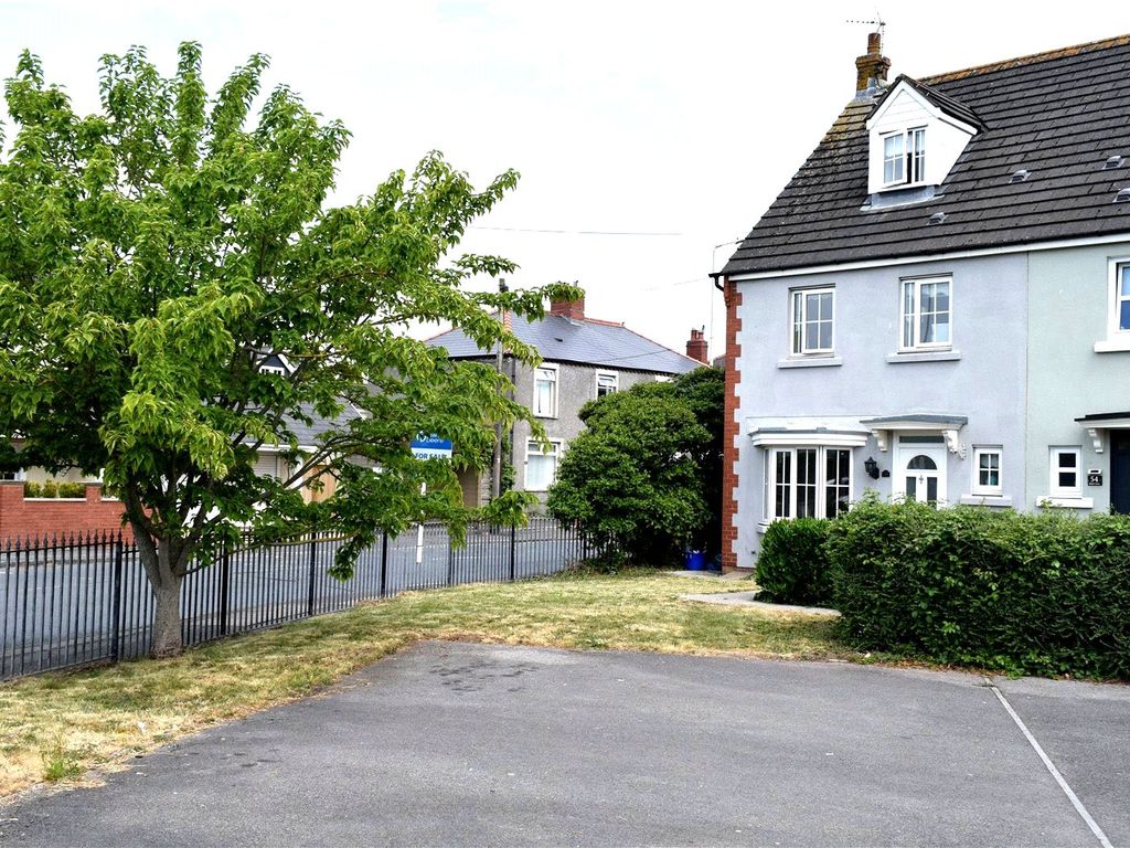 4 bed end terrace house for sale in Heol Y Cwrt, North Cornelly