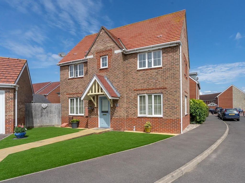 3 bed detached house for sale in Fourteen Acre Avenue, Felpham, Bognor Regis PO22, £375,000 Zoopla