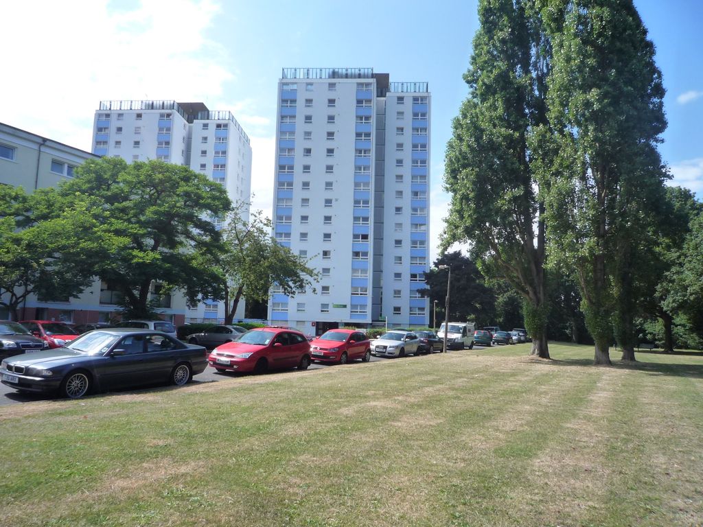 1 bed flat to rent in Slade House, Edgar Road, Hounslow TW4 Zoopla