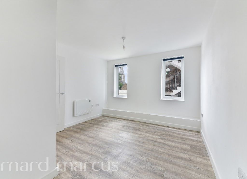 1 bed flat to rent in Lodge Road, Wallington SM6, £1,210 pcm Zoopla