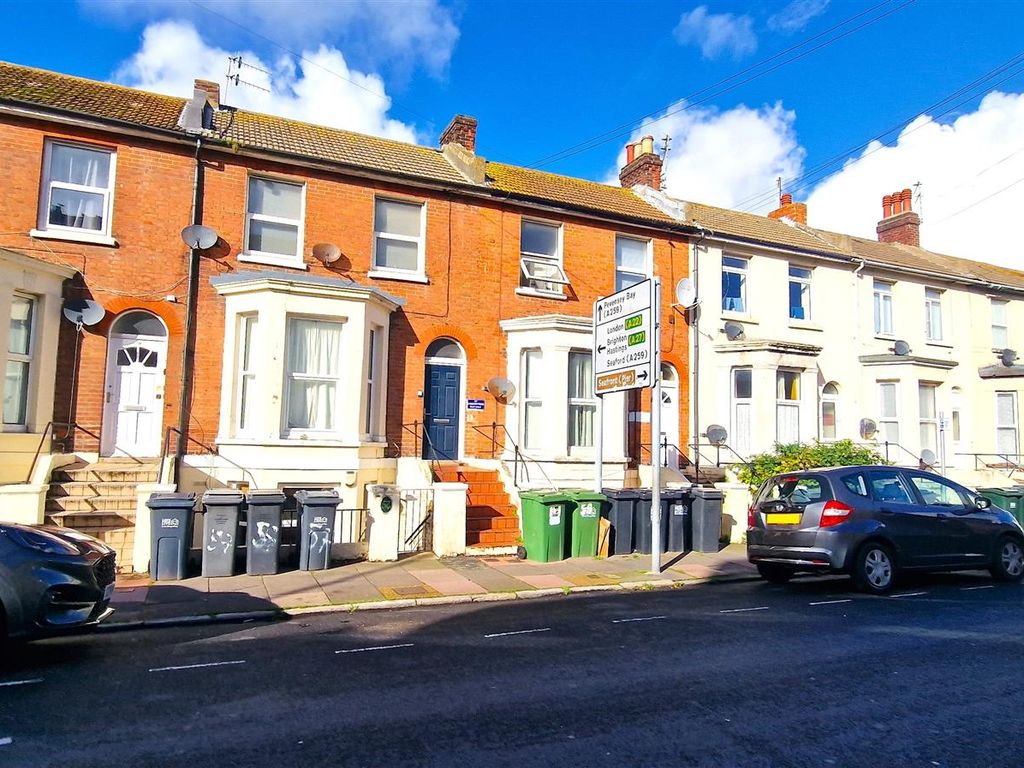 1 bed flat for sale in Langney Road, Eastbourne BN21, £150,000 Zoopla