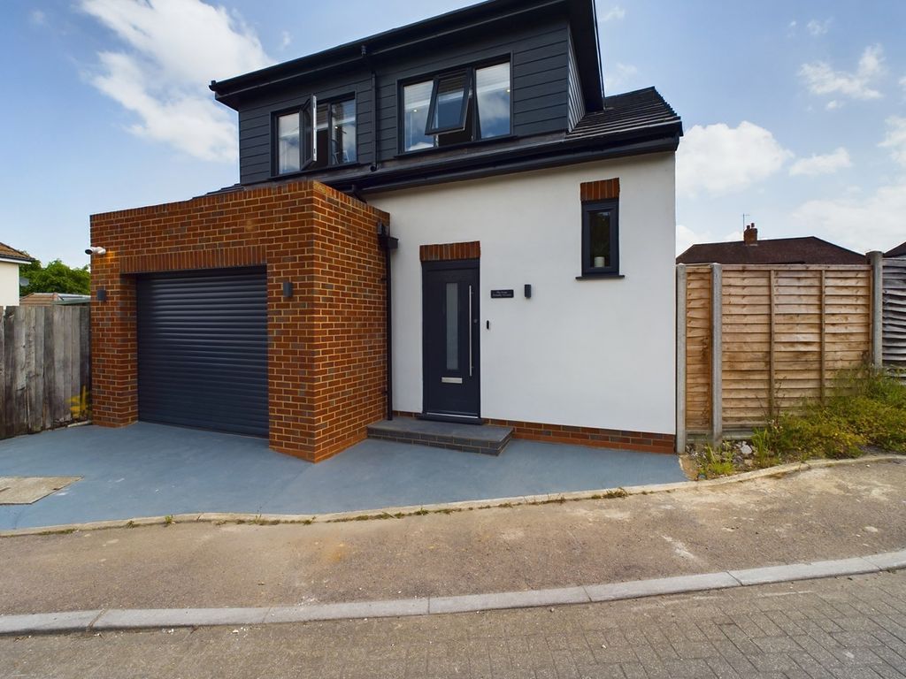 2 bed detached house for sale in Cooks Way, Hitchin SG4 Zoopla