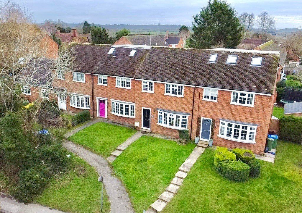 3 bed terraced house for sale in Vicarage Road, Winslow, Buckingham