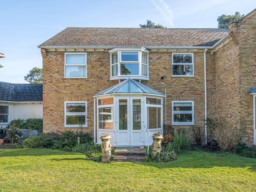 1 bed flat for sale in Fairlawn, Hall Place Drive, Weybridge KT13 Zoopla