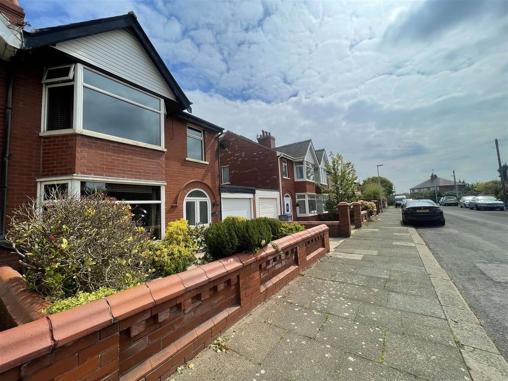 3 bed semidetached house for sale in Road, Blackpool FY2 Zoopla