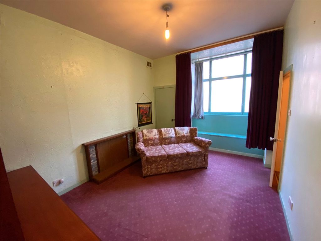 1 bed flat for sale in Cassillis Road, Maybole, South Ayrshire KA19, £