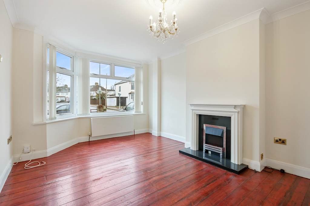 3 bed end terrace house to rent in Abbots Way, Beckenham BR3 Zoopla