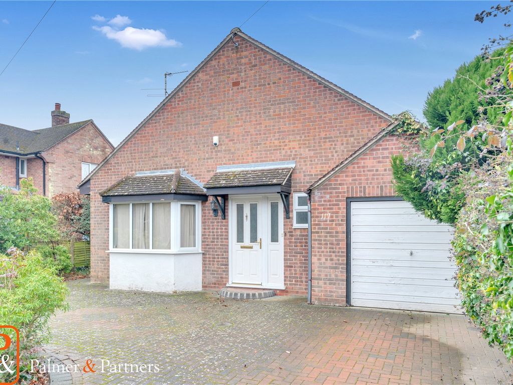 2 bed bungalow for sale in Prettygate Road, Colchester, Essex CO3 Zoopla