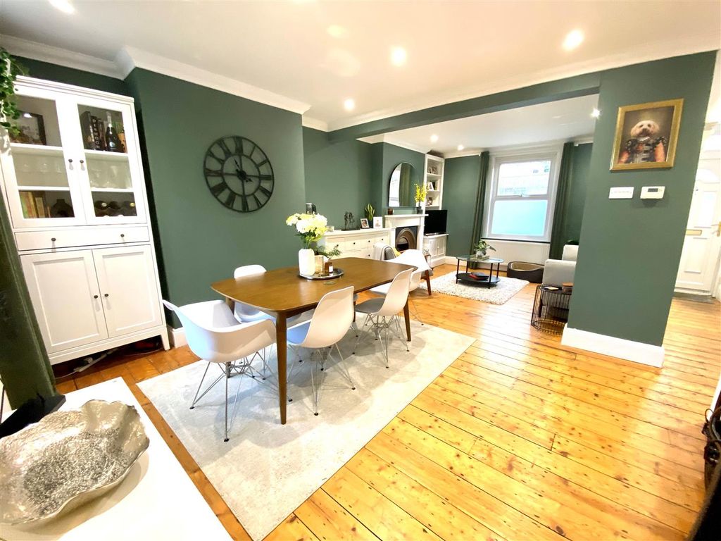 2 bed end terrace house for sale in Swindon Road, Old Town, Swindon SN1