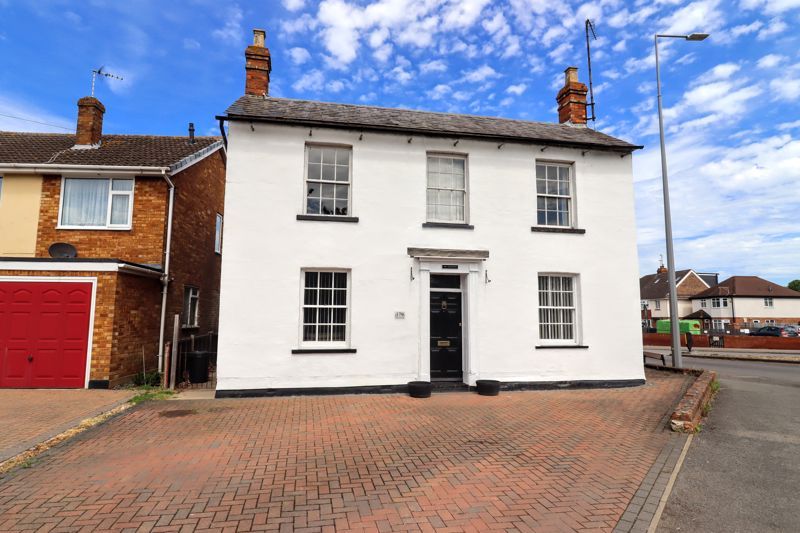 4 bed detached house for sale in Water Eaton Road, Bletchley, Milton