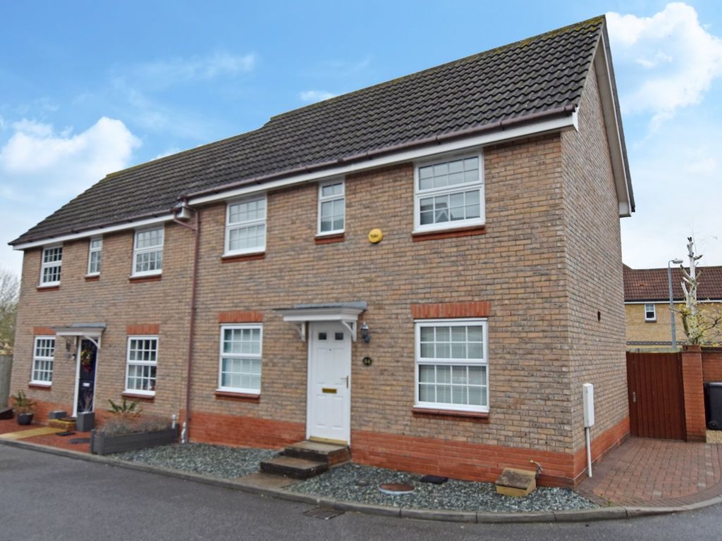 3 bed semidetached house for sale in Gulls Croft, Braintree CM7 Zoopla