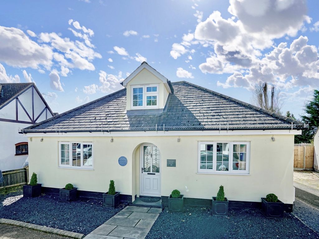 3 bed property for sale in Ackerman Street, Eaton Socon, St Neots PE19