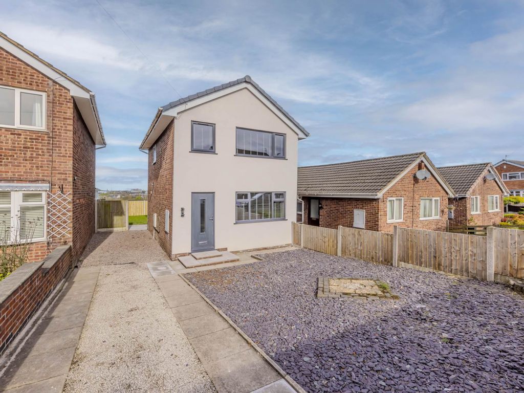 3 bed detached house to rent in Brixham Close, Eaton Park ST2, £950 pcm