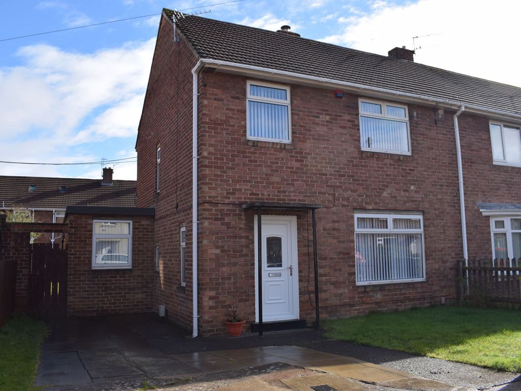 3 bed semidetached house to rent in Fairhill Close, Benton, Newcastle