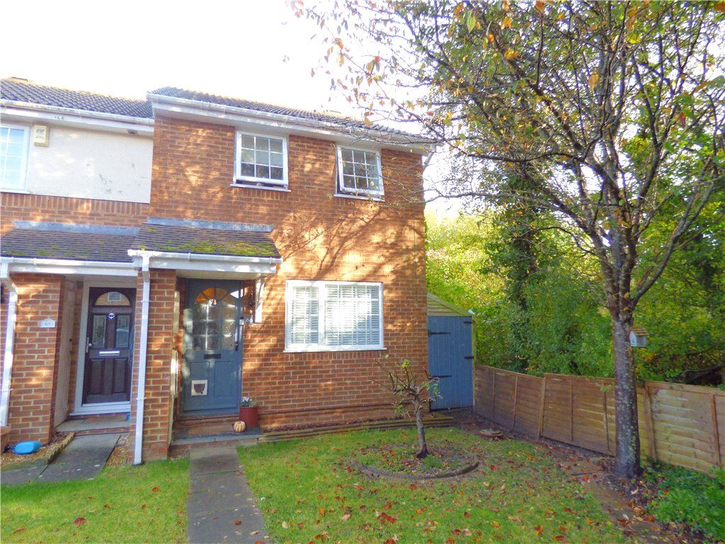 3 bed end terrace house for sale in Cudworth Mead, Hedge End