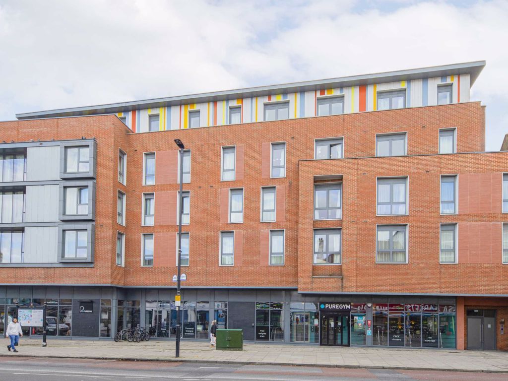 2 bed flat for sale in Uxbridge Road, London W3 Zoopla