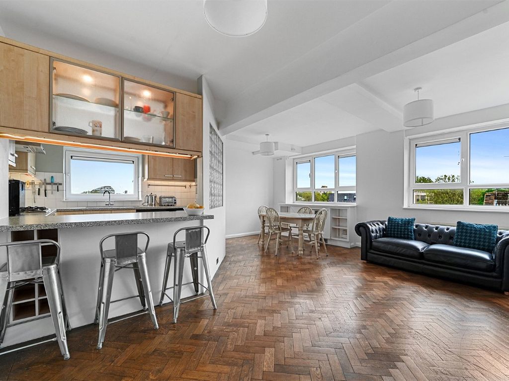 3 bed flat to rent in Bethnal Green Road, Bethnal Green E2 Zoopla