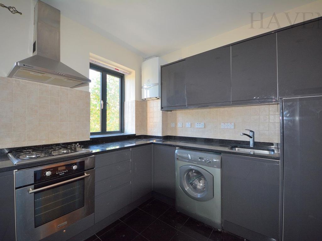 2 bed flat to rent in High Road, East Finchley, London N2 Zoopla