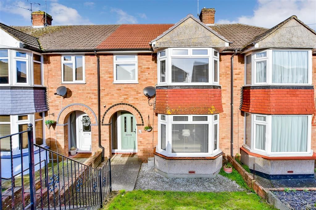 3 bed terraced house for sale in Maidstone Road, Rainham, Gillingham
