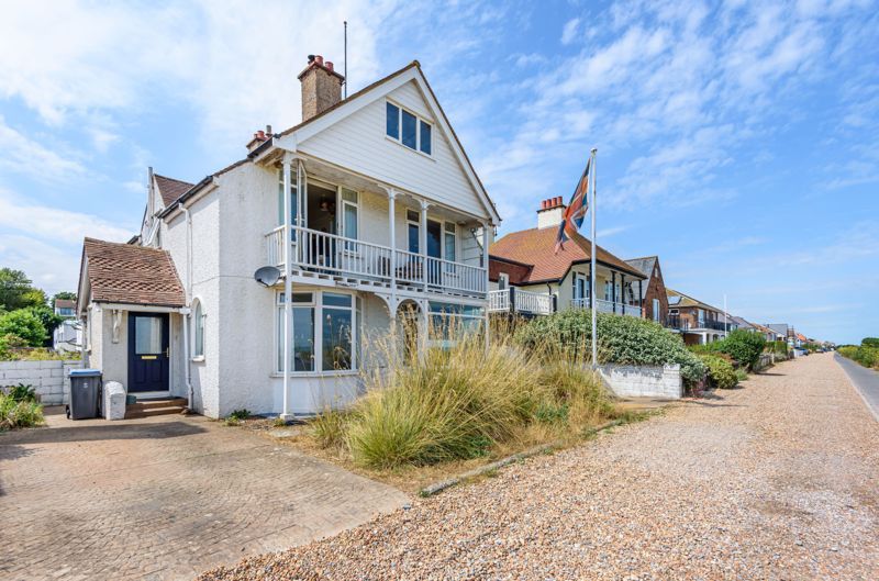 4 bed detached house for sale in Wellington Parade, Walmer, Deal CT14
