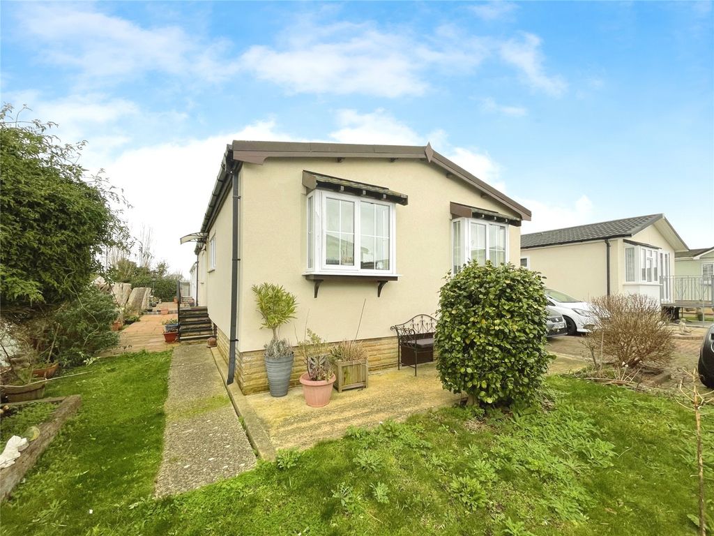 2 bed mobile/park home for sale in Grayshott Drive, Poplars Court