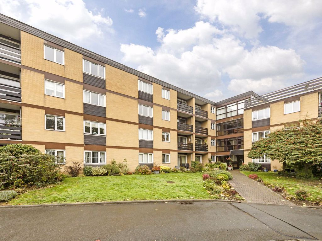 2 bed flat for sale in Thames Street, SunburyOnThames TW16 Zoopla