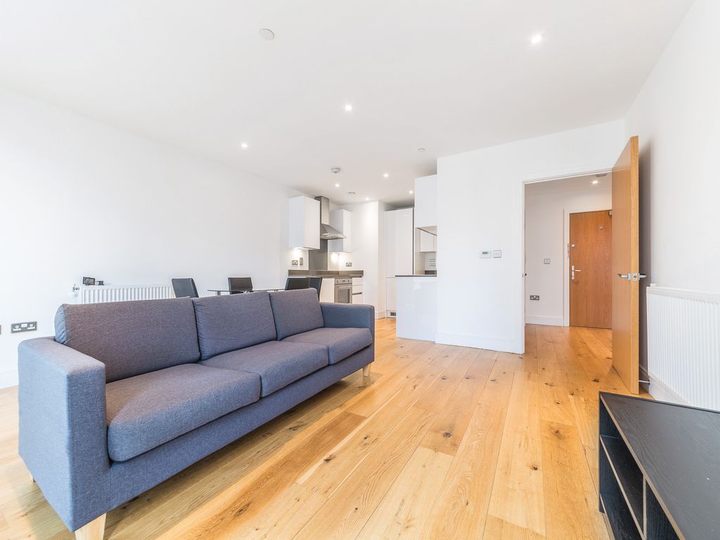 1 bed flat to rent in Tower, 6 Caxton Street North, Canning Town