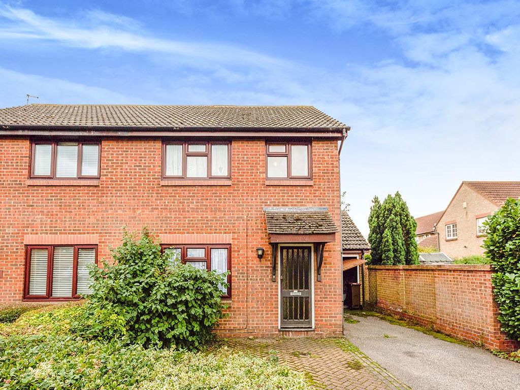 3 bed semidetached house for sale in Mulberry Road, Northfleet