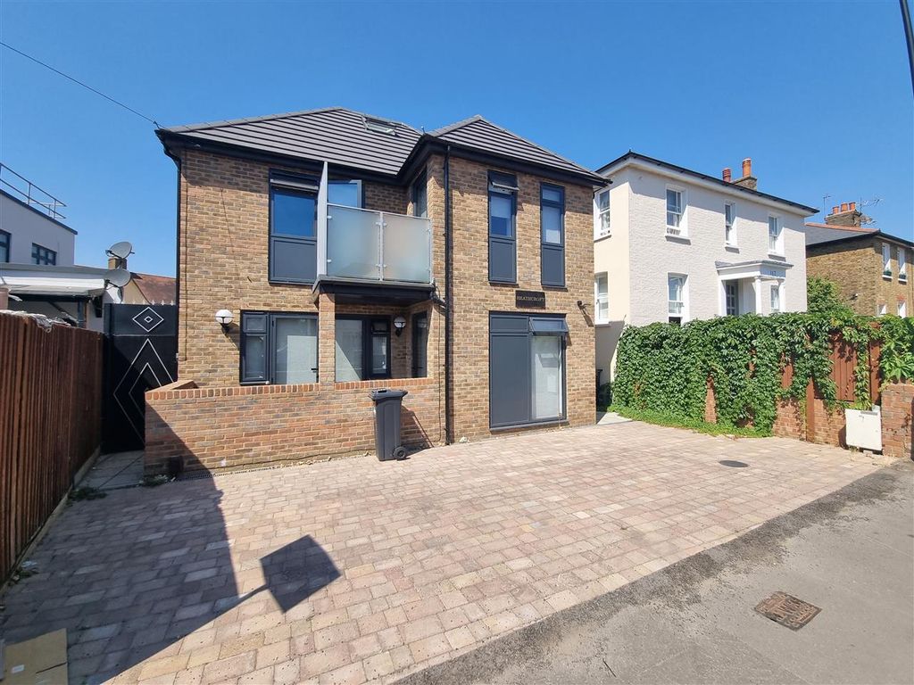 1 bed flat for sale in Heathcroft, Inwood Road, Hounslow TW3 Zoopla