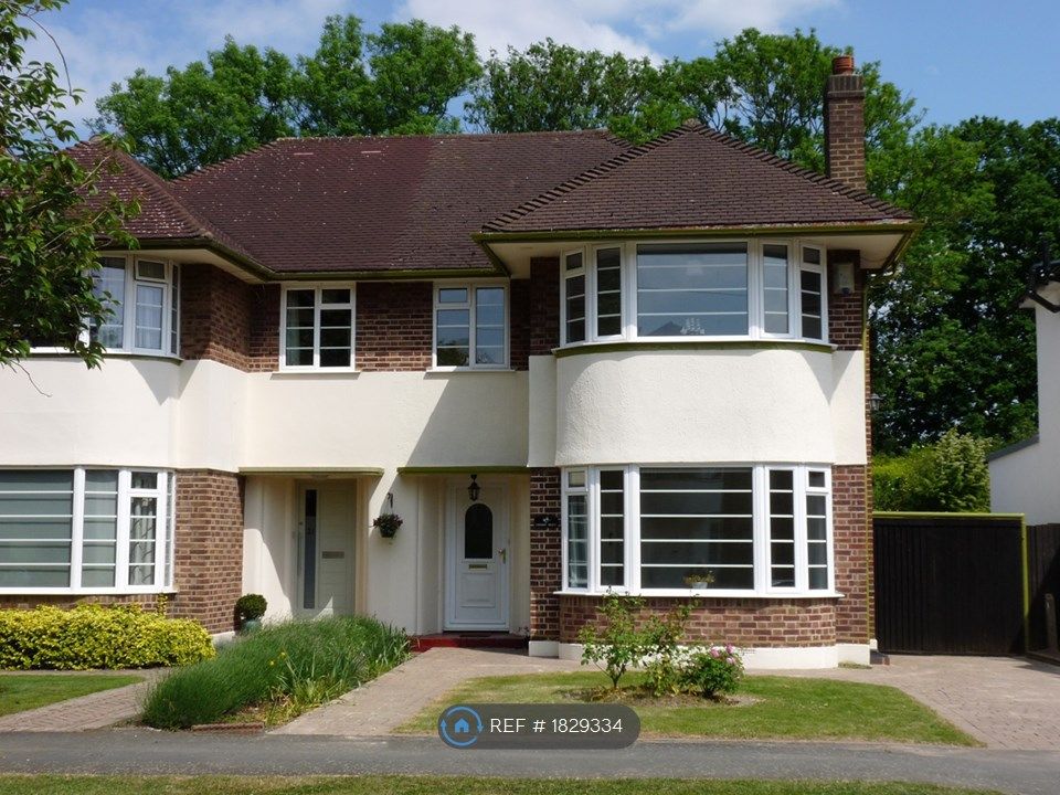 3 bed semidetached house to rent in Thistledene, Thames Ditton KT7, £