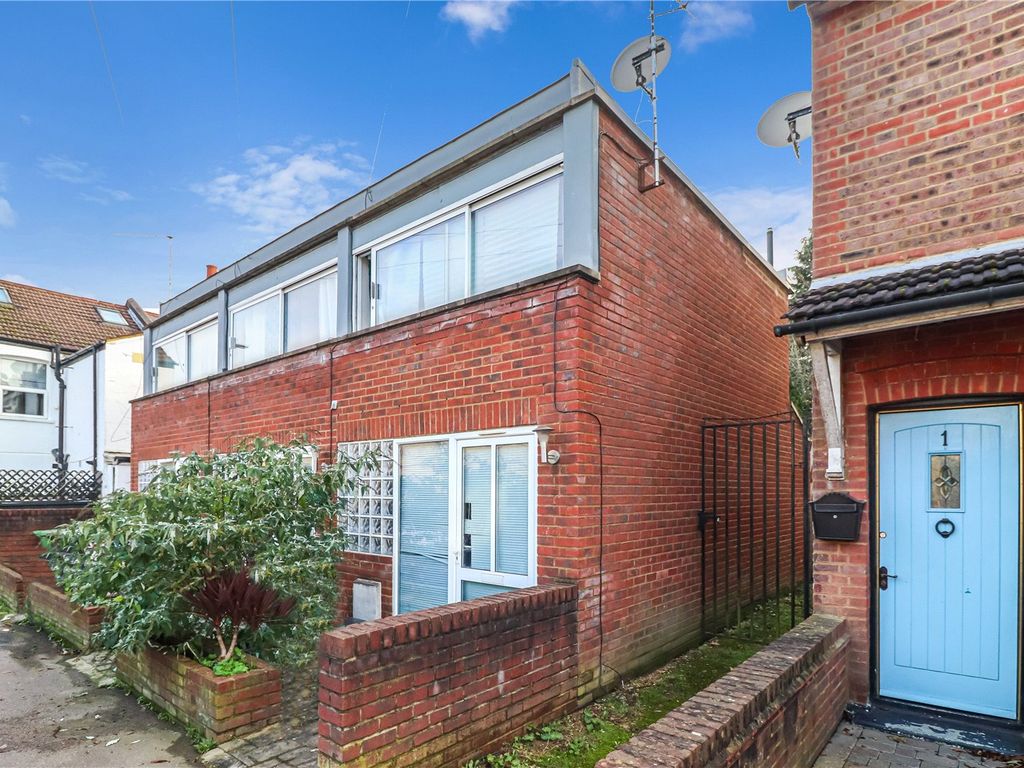 Acme Road, Watford WD24  