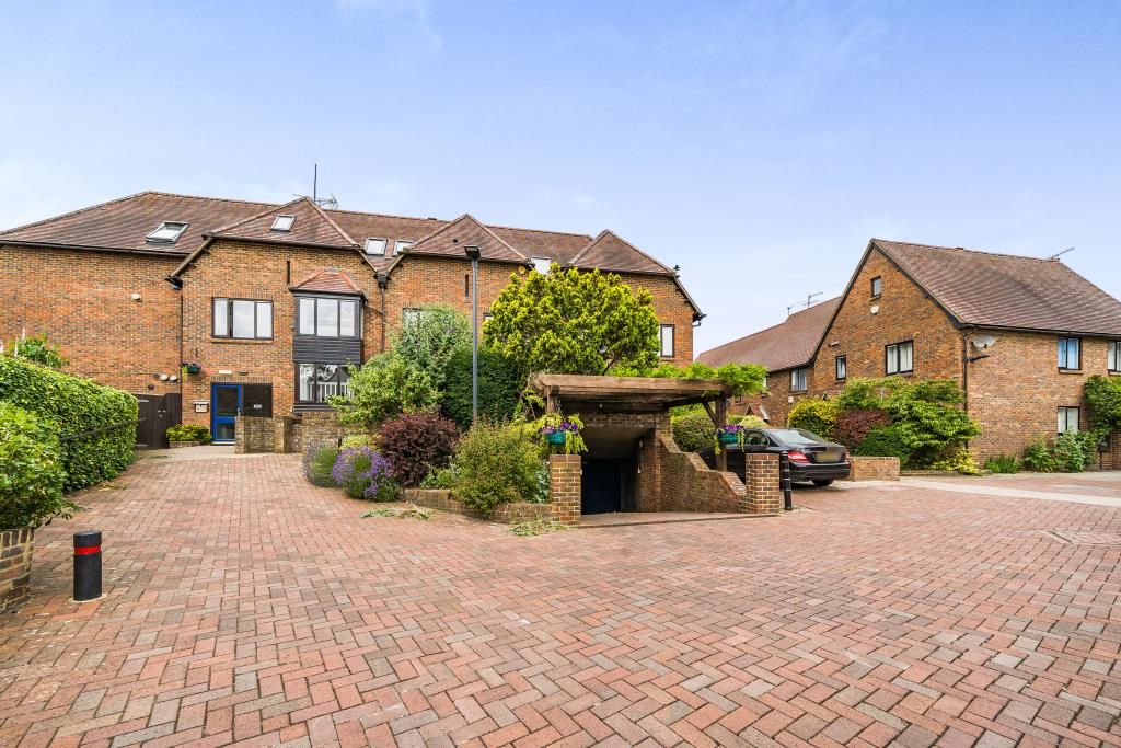 2 bed flat for sale in Henley On Thames, Oxfordshire RG9 Zoopla