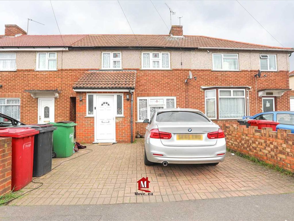 4 bed property for sale in Glanmore Road, Wexham, Slough SL2 Zoopla