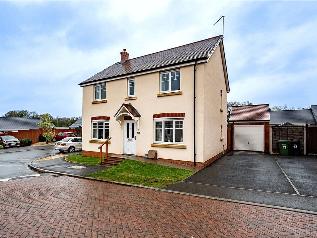 4 bed detached house for sale in Hare Close, Droitwich, Worcestershire