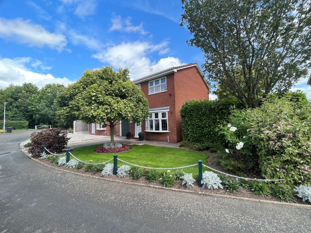 3 bed detached house for sale in Abbeyfield Road, Old Hall Park, Wolverhampton WV10, £260,000