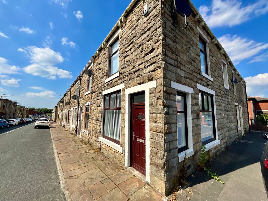 2 bed end terrace house to rent in Cross Street, Oswaldtwistle BB5, £600 pcm Zoopla