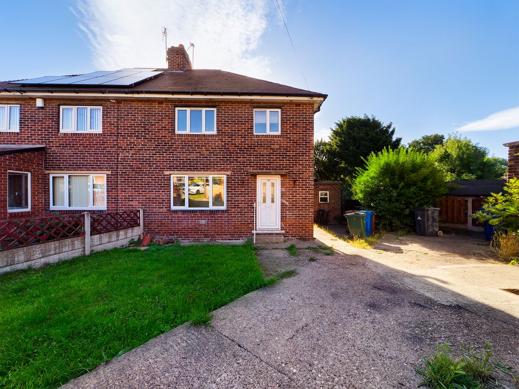 3 bed semidetached house for sale in Lilac Crescent, Hoyland, Barnsley