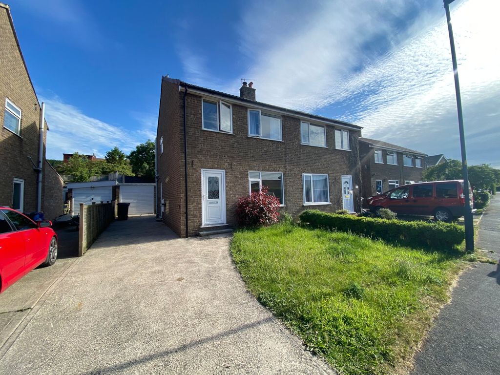 3 bed semidetached house for sale in Ings Close, Staxton, Scarborough