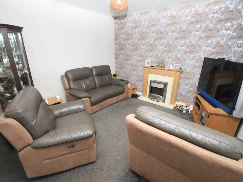 2 bed town house for sale in Rosebery Mount, Shipley BD18, £110,000