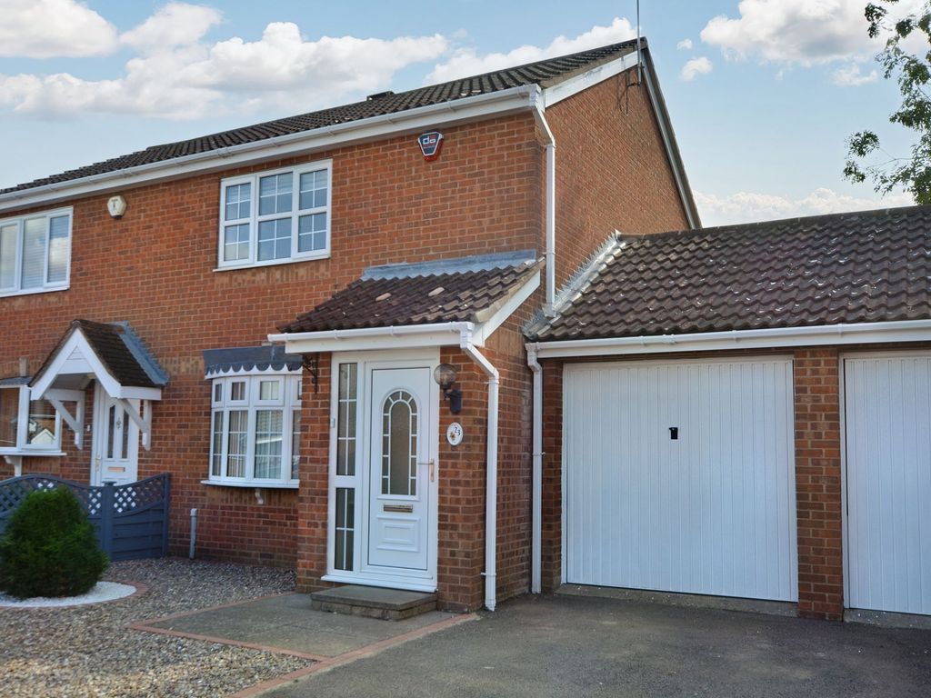 2 bed semidetached house to rent in Hazeldene Road, Hamilton, Leicester LE5, £1,050 pcm Zoopla