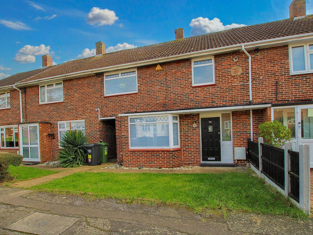 3 bed terraced house for sale in Grimston Road, Basildon SS14, £340,000