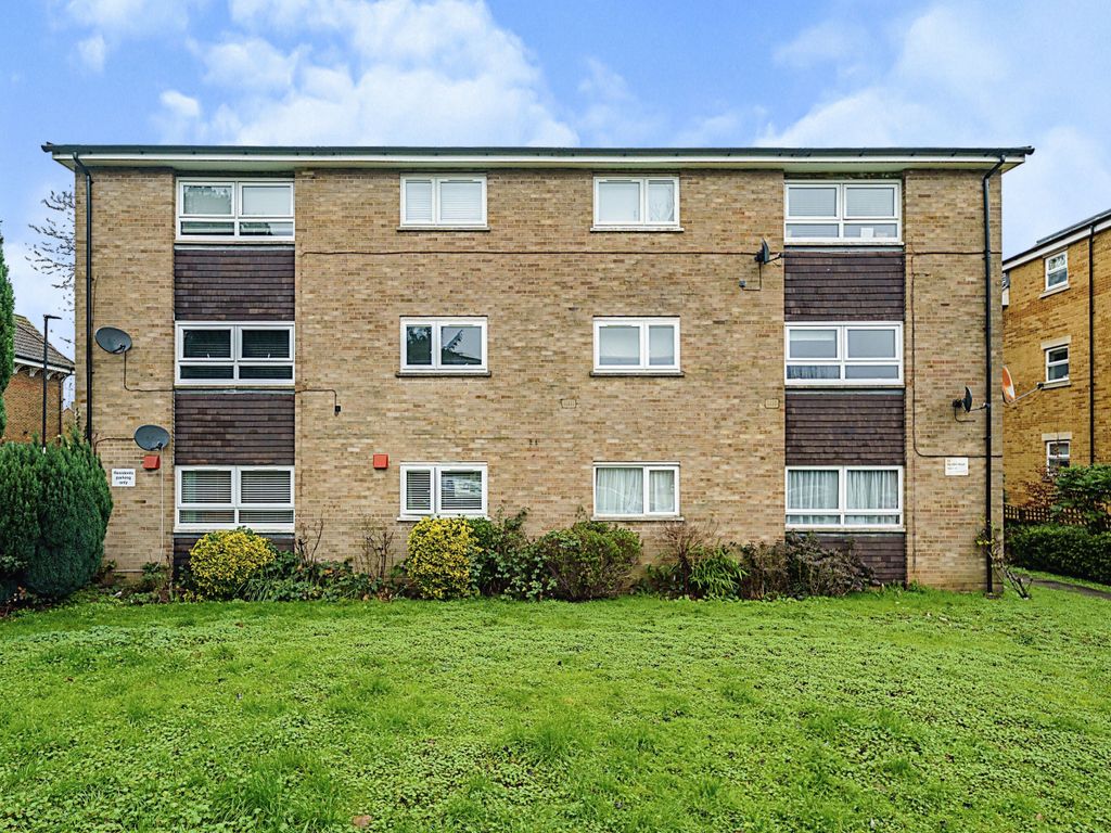2 bed flat for sale in Bycullah Road, Enfield EN2 Zoopla