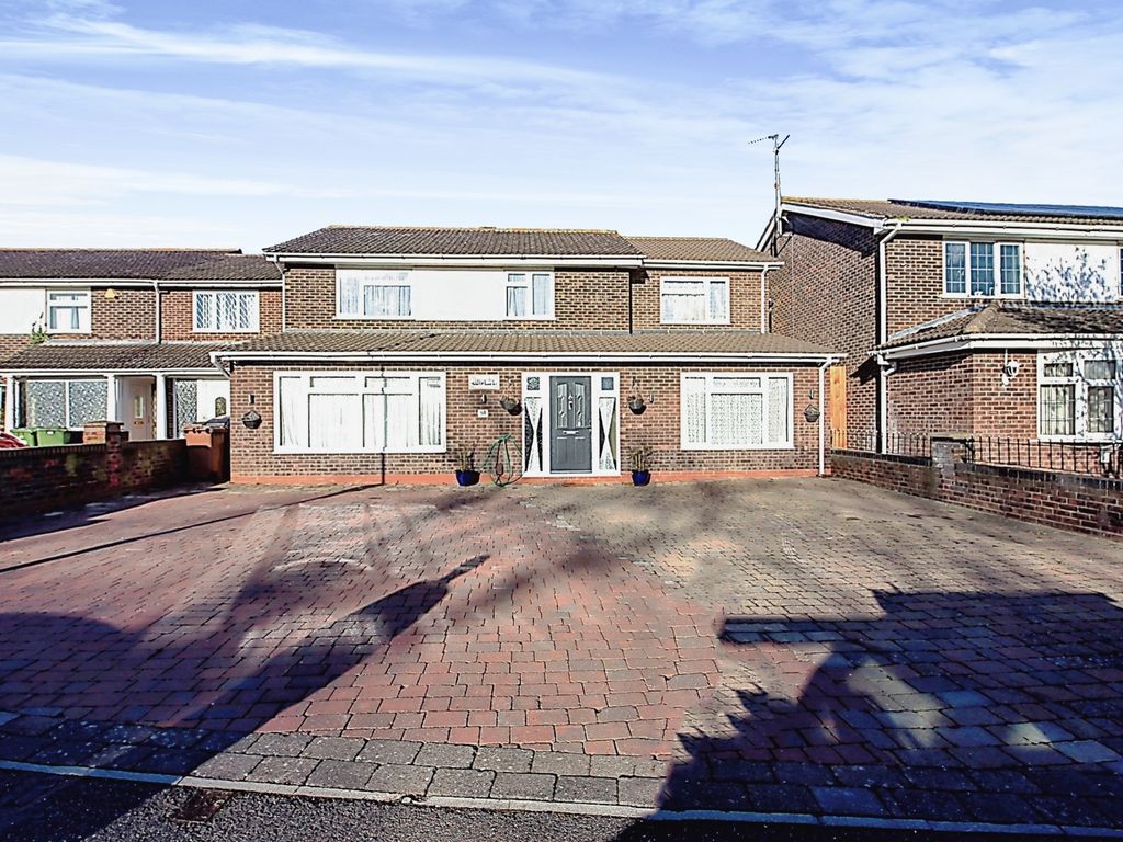 8 bed detached house for sale in Bradwell Road, Longthorpe